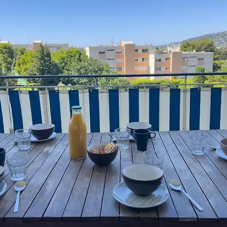 La Roseraie For 6 By Sunset Riviera Holidays Антиб
