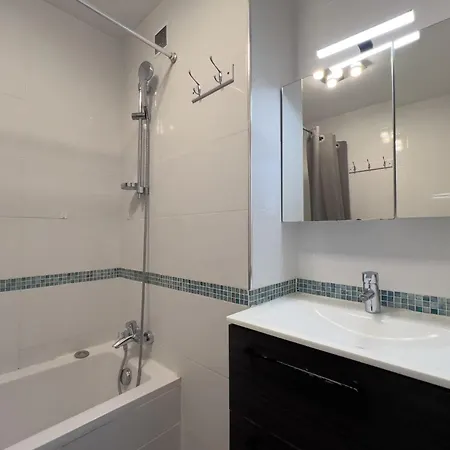 Apartment La Roseraie For 6 By Sunset Riviera Holidays