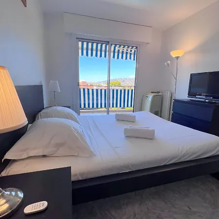 La Roseraie For 6 By Sunset Riviera Holidays Apartment *