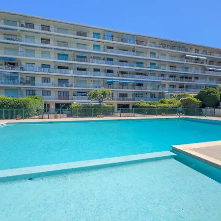La Roseraie For 6 By Sunset Riviera Holidays * 昂蒂布