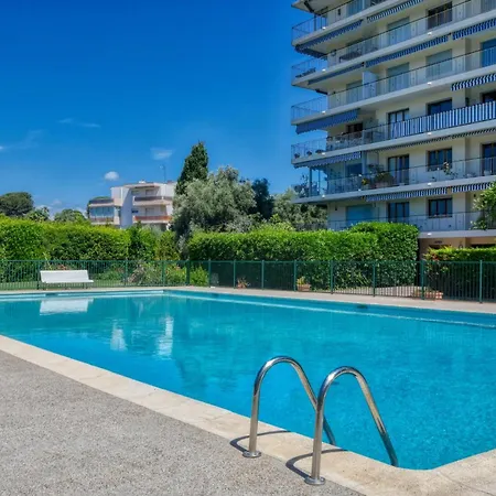 La Roseraie For 6 By Sunset Riviera Holidays Apartment
