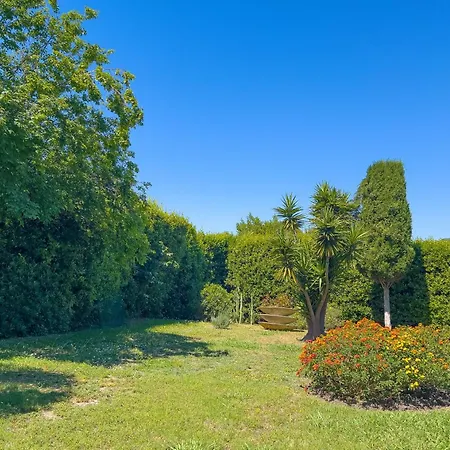La Roseraie For 6 By Sunset Riviera Holidays * 昂蒂布